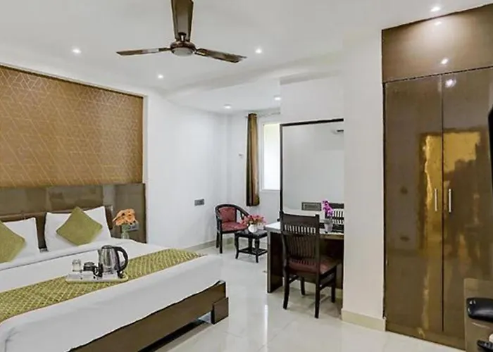 Townhouse West Near Udyog Nagar Metro Station