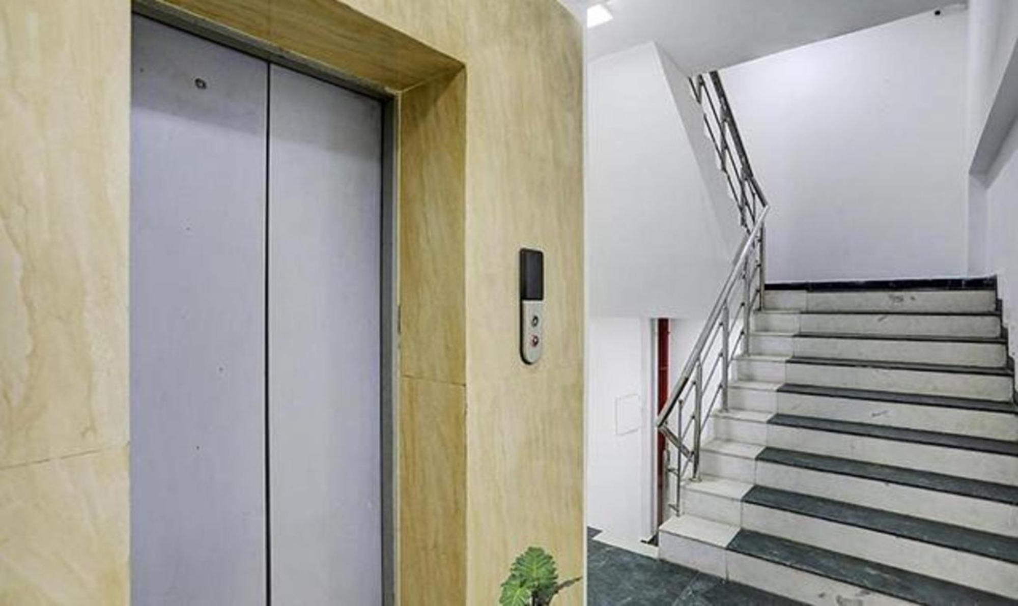 Townhouse West Near Udyog Nagar Metro Station 3*