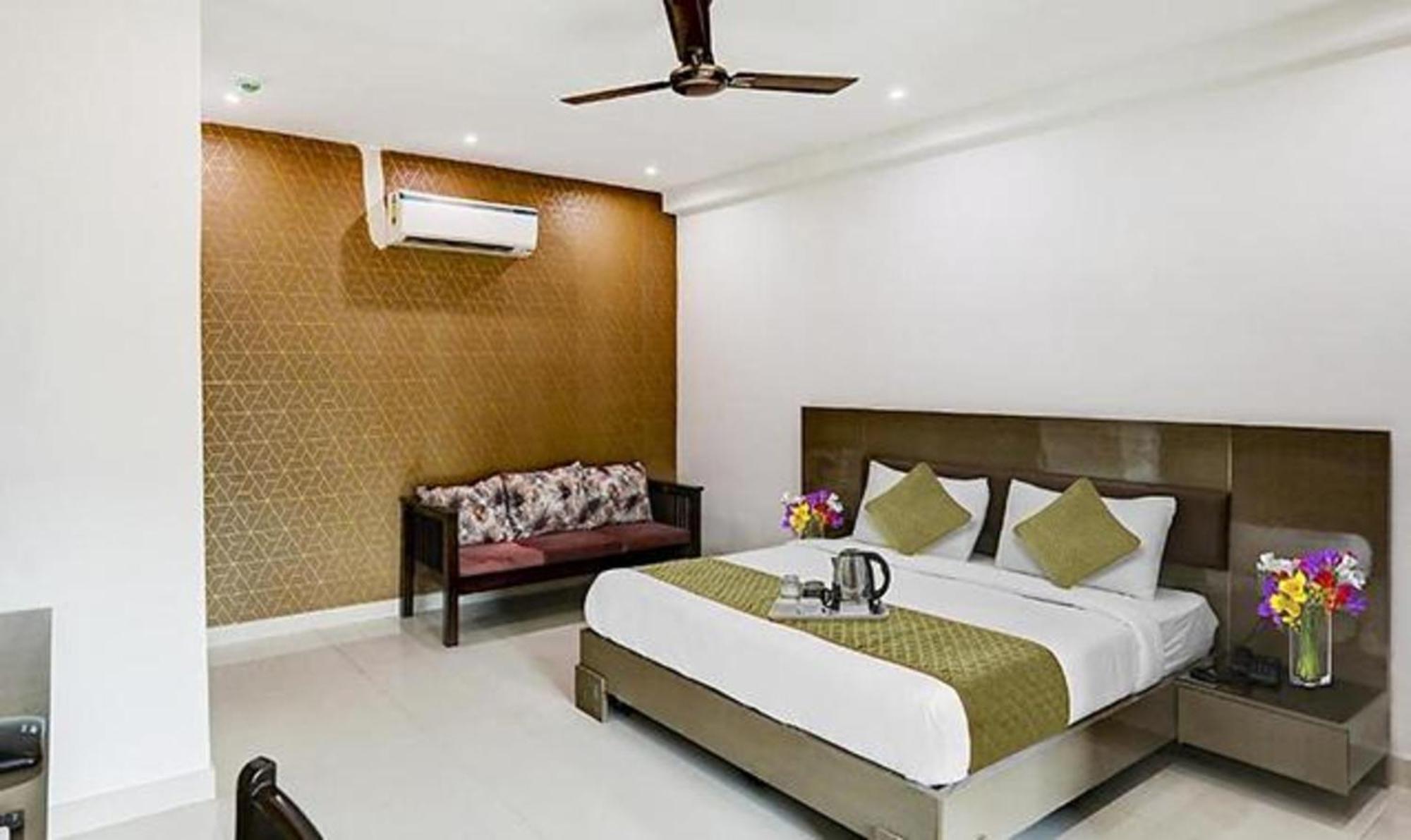 Townhouse West Near Udyog Nagar Metro Station New Delhi